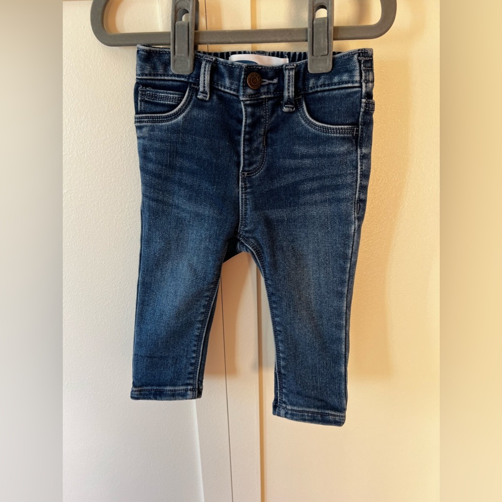 Old Navy Baby Denim Boyfriend Jeans Size 6-12 Months - Picture 2 of 8